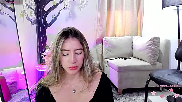  AlejaCruz  online show from March 27, 7:02 pm