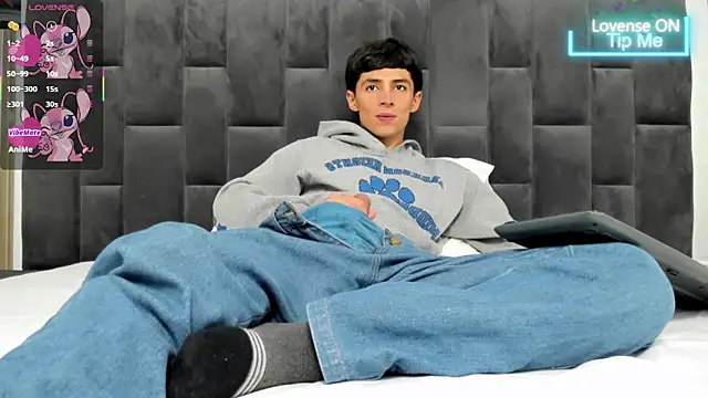 Adam Clay21 online show from March 5, 4:13 pm