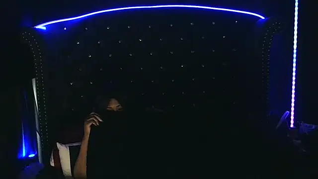 Snapshot of msyvette1970@xh chatting on February 9, 3:45 pm msyvette1970xh online show from February 9, 3:45 pm