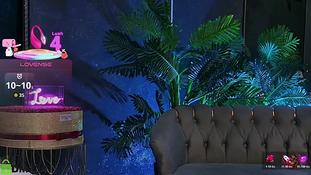 Snapshot of OliviaHawn chatting on February 10, 8:02 pm OliviaHawn online show from February 10, 8:02 pm