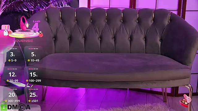 Snapshot of OliviaHawn chatting on February 14, 8:05 pm OliviaHawn online show from February 14, 8:05 pm