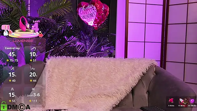 Snapshot of OliviaHawn chatting on February 18, 7:54 pm OliviaHawn online show from February 18, 7:54 pm