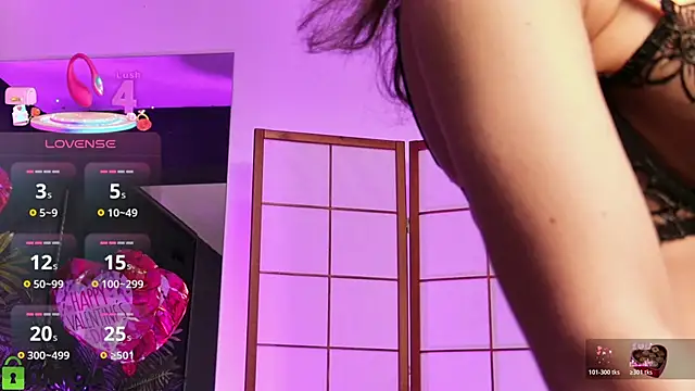 Snapshot of OliviaHawn chatting on February 23, 7:00 pm OliviaHawn online show from February 23, 7:00 pm