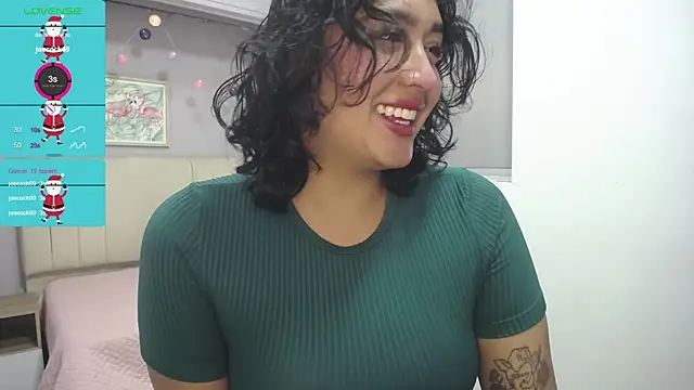 Snapshot of ema_saenz chatting on December 13, 8:15 pm ema saenz online show from December 13, 8:15 pm