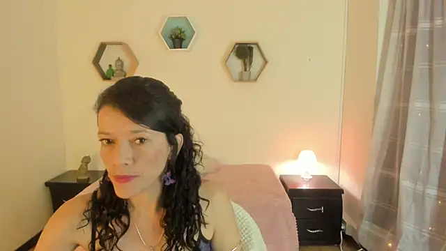 Snapshot of Paloma_victory chatting on February 5, 8:57 pm Paloma victory online show from February 5, 8:57 pm