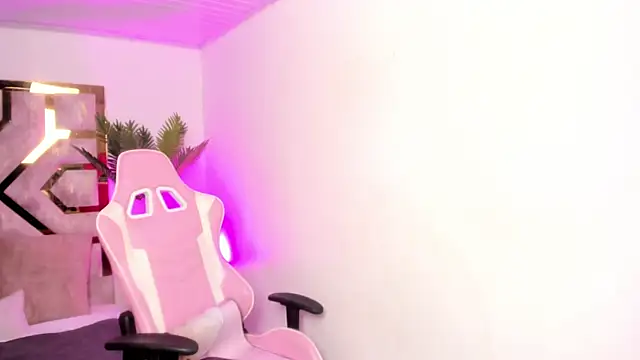 Snapshot of Anny_osorio chatting on February 5, 7:31 pm Anny osorio online show from February 5, 7:31 pm