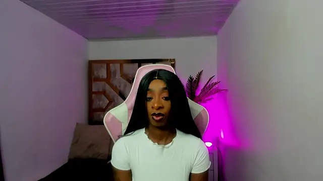 Snapshot of Anny_osorio chatting on February 17, 7:21 pm Anny osorio online show from February 17, 7:21 pm