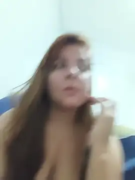 Snapshot of Bruninha_Hot10 chatting on February 19, 9:55 pm Bruninha Hot10 online show from February 19, 9:55 pm