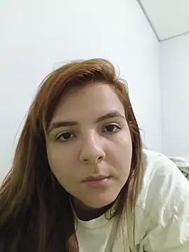 Snapshot of Bruninha_Hot10 chatting on February 27, 6:35 am Bruninha Hot10 online show from February 27, 6:35 am