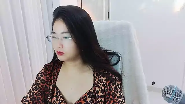 Floor oo online show from September 18, 2:52 pm