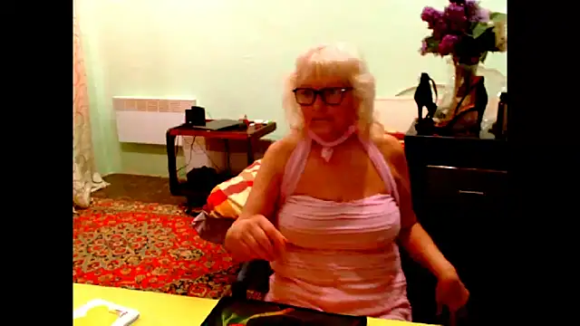 Natali7634 online show from May 14, 5:36 am