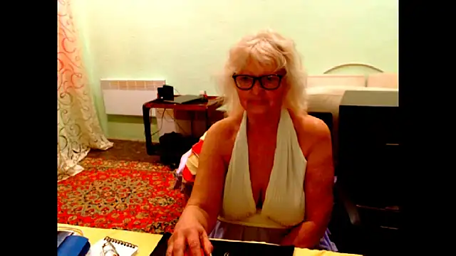 Natali7634 online show from May 20, 3:34 am