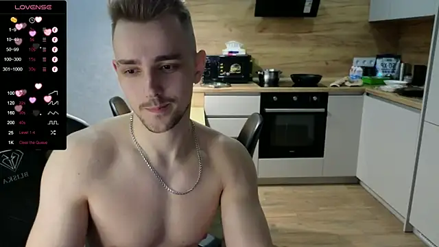 Snapshot of Larstar01 chatting on January 23, 8:13 pm Larstar01 online show from January 23, 8:13 pm