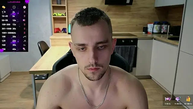 Snapshot of Larstar01 chatting on March 8, 1:28 am Larstar01 online show from March 8, 1:28 am