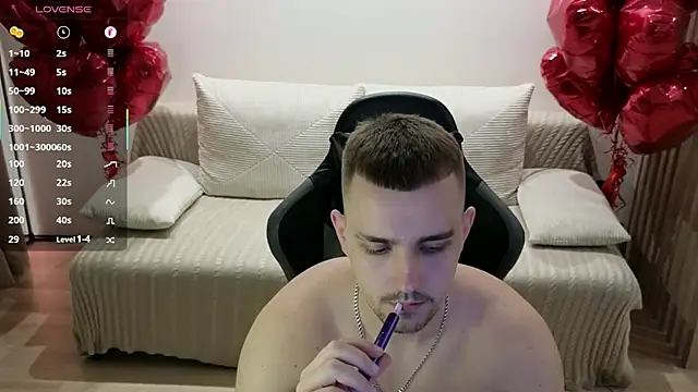 Larstar01 online show from November 1, 11:51 pm