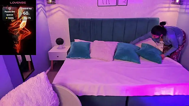 tiffani  love online show from February 27, 12:34 pm