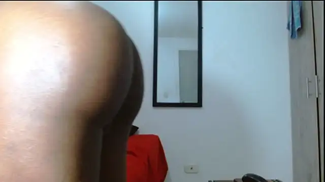Snapshot of kerliythariana chatting on May 22, 12:51 am kerliythariana online show from May 22, 12:51 am