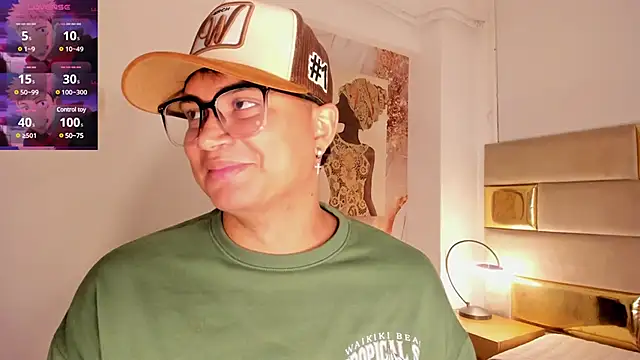Snapshot of Angel_Brown1_ chatting on December 29, 11:08 pm Angel Brown1 online show from December 29, 11:08 pm