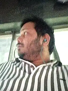 DeepakXxxR86 online show from December 14, 8:13 pm