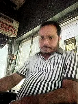 DeepakXxxR86 online show from January 6, 6:33 pm