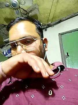 DeepakXxxR86 online show from February 1, 2:37 pm