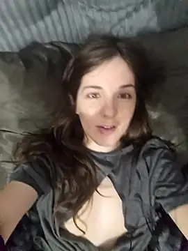 Snapshot of oxitocindi chatting on October 18, 12:13 am oxitocindi online show from October 18, 12:13 am