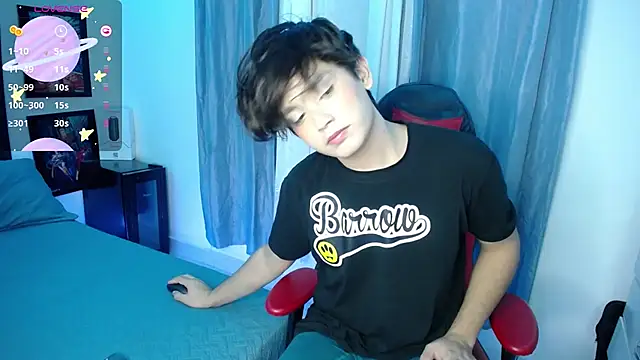 Snapshot of andyboy- chatting on February 7, 11:13 pm andyboy- online show from February 7, 11:13 pm