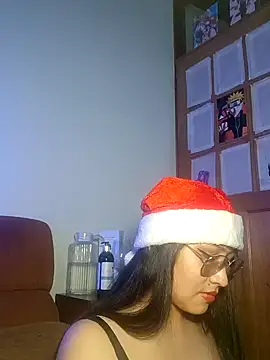 Caroll Luna online show from December 6, 1:51 am