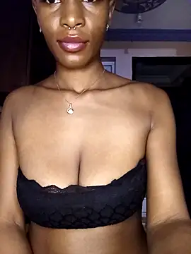 Snapshot of Ayrella02 chatting on February 26, 5:01 pm Ayrella02 online show from February 26, 5:01 pm