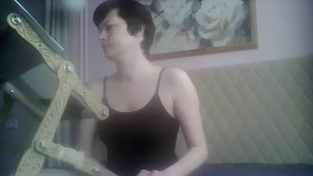 SunElizabeth online show from May 13, 6:11 am
