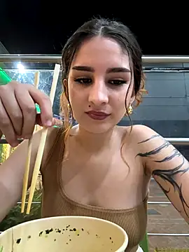 Snapshot of Mon_Cherry chatting on September 19, 1:07 am Mon Cherry online show from September 19, 1:07 am