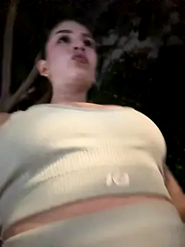 Snapshot of Mon_Cherry chatting on October 21, 12:44 am Mon Cherry online show from October 21, 12:44 am