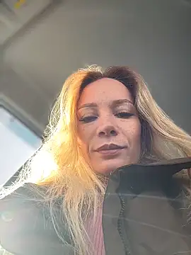 LavenderHot online show from April 18, 1:31 am