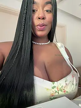 latinababyy online show from February 21, 11:22 am