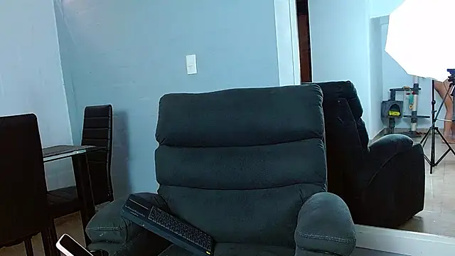 Snapshot of rousebonnett chatting on January 14, 7:11 pm rousebonnett online show from January 14, 7:11 pm