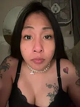 Snapshot of Gin4Cole chatting on February 6, 6:08 am Gin4Cole online show from February 6, 6:08 am