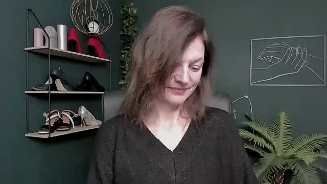 VivianWILD online show from November 17, 10:43 am