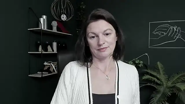 VivianWILD online show from July 7, 6:47 am