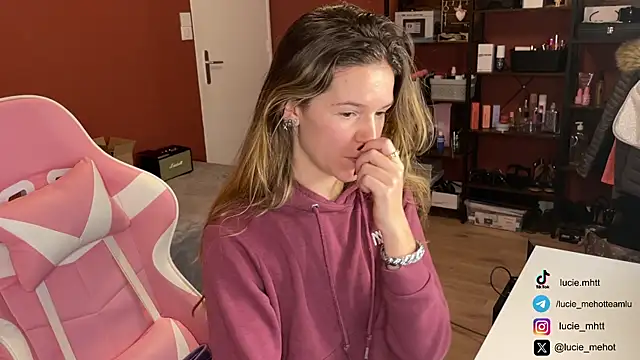 lucie mehott online show from December 3, 10:50 am