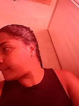 Snapshot of Giselabrunette25 chatting on February 4, 3:18 pm Giselabrunette25 online show from February 4, 3:18 pm