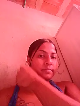 Snapshot of Giselabrunette25 chatting on February 14, 2:36 pm Giselabrunette25 online show from February 14, 2:36 pm