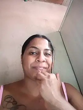 Snapshot of Giselabrunette25 chatting on February 15, 3:31 pm Giselabrunette25 online show from February 15, 3:31 pm