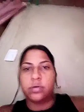 Snapshot of Giselabrunette25 chatting on February 19, 10:50 pm Giselabrunette25 online show from February 19, 10:50 pm