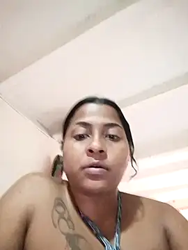 Snapshot of Giselabrunette25 chatting on February 28, 4:41 pm Giselabrunette25 online show from February 28, 4:41 pm
