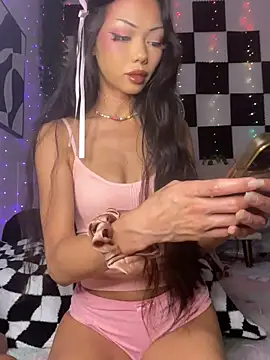 yummyrina online show from April 30, 11:31 pm