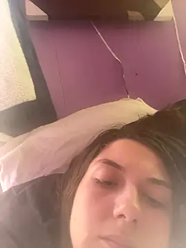 Snapshot of itzcheyduh chatting on October 2, 8:38 pm itzcheyduh online show from October 2, 8:38 pm