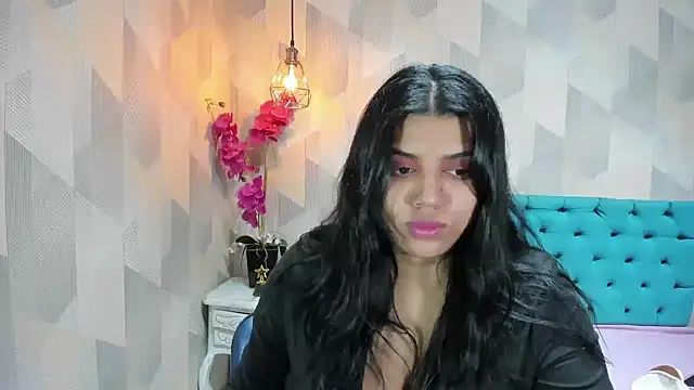 LindaBreeS online show from July 6, 1:52 pm