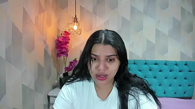 LindaBreeS online show from July 13, 1:58 pm