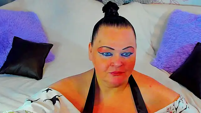 Snapshot of MilanaBiegert chatting on January 15, 6:22 am MilanaBiegert online show from January 15, 6:22 am