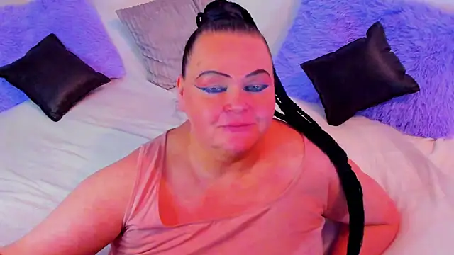 Snapshot of MilanaBiegert chatting on February 6, 10:43 pm MilanaBiegert online show from February 6, 10:43 pm